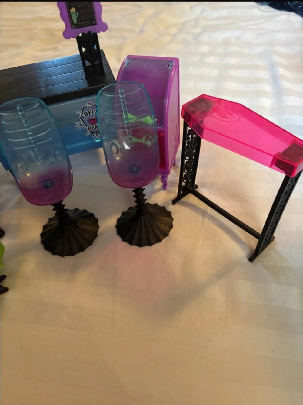 monster high purple and neon playset furniture accessories